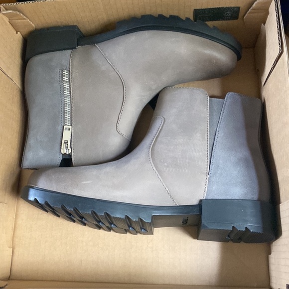 Sorel Emilie II zip waterproof boots quarry/black NWT 8M - Picture 2 of 9